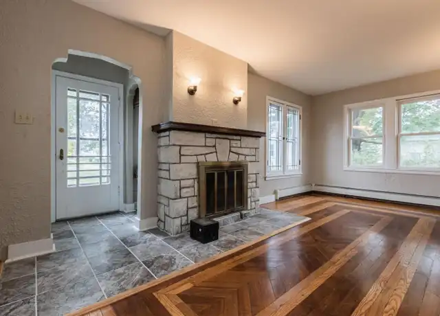 Property at 1830 Green Bay St, La Crosse, WI, 54601, 3 beds, 1 bath, [object Object]