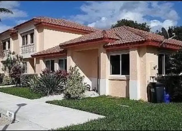 Property at 707 NW 208th Dr #707, Pembroke Pines, FL, 33029, 3 beds, 2 baths, [object Object]