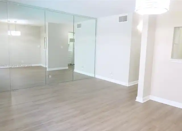 Property at 1010 SE 15th St #110, Fort Lauderdale, FL, 33316, 1 bed, 1 bath, [object Object]