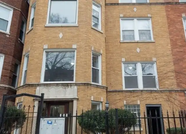 Property at 7829 S Essex Ave Unit 2, Chicago, IL, 60649, 4 beds, 2 baths, [object Object]