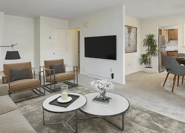 Property at Brookwood Gardens - 152 Hickory Corner Rd, East Windsor, NJ, 08520, 1-2 bed, 1 bath, [object Object]