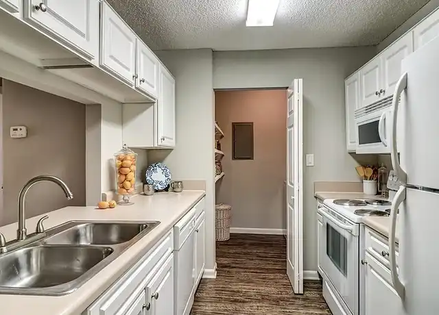 Property at Woodhill Apartments - 1355 Jackson Rd, Augusta, GA, 30909, 3 beds, 2 baths, [object Object]