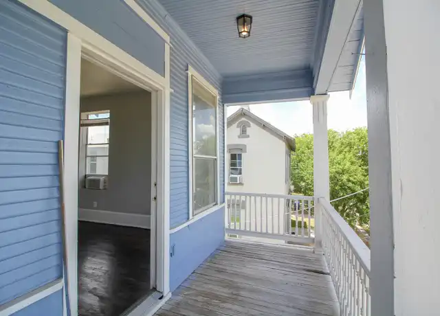 Property at 1716 N Olive St Unit 4, San Antonio, TX, 78208, 1 bed, 1 bath, [object Object]