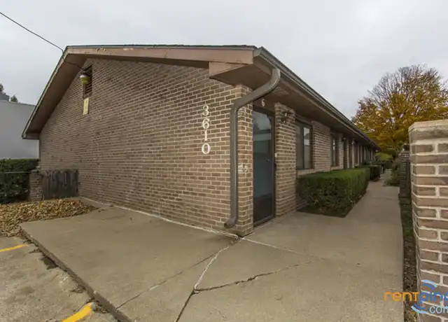 Property at 3610 Touzalin Ave Unit 4, Lincoln, NE, 68507, 1 bed, 1 bath, [object Object]