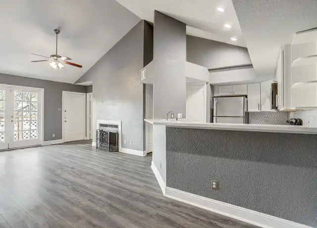Property at 2121 El Paseo St #1902, Houston, TX, 77054, 2 beds, 2 baths, [object Object]