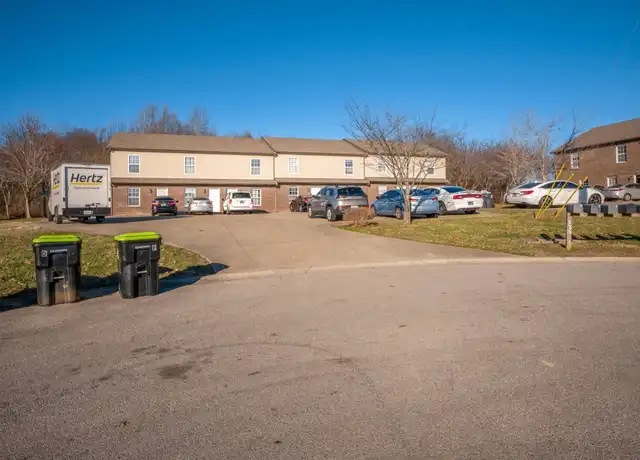 Property at 529 Patriot Park Ct Unit B, Clarksville, TN, 37042, 2 beds, 1.5 baths, [object Object]