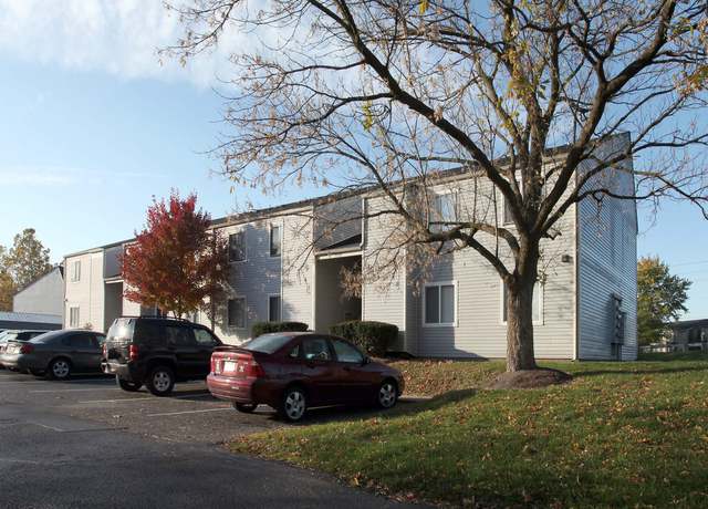 Photo of 1130 Racquet Clb Dr S, Indianapolis, IN 46260