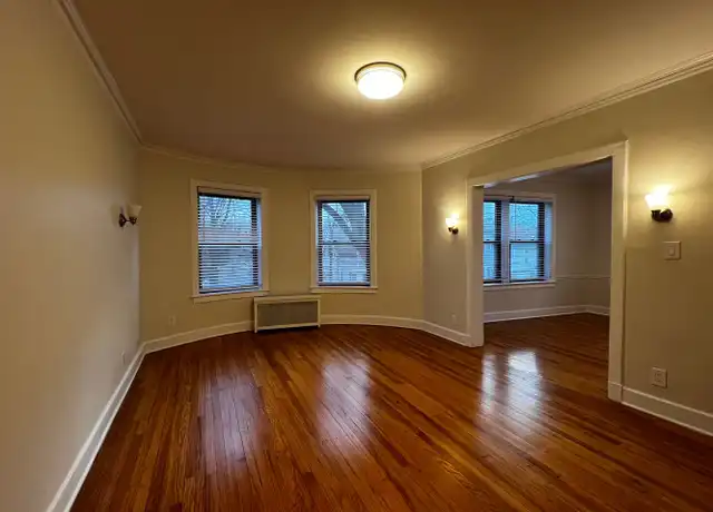 Property at 800 Michigan Ave Unit 209-2A, Evanston, IL, 60202, 2 beds, 1 bath, [object Object]