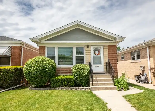 Property at 6136 N Nagle Ave, Chicago, IL, 60646, 2 beds, 1 bath, [object Object]