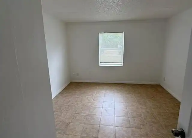 Property at 3055 2nd St Unit 4, Fort Myers, FL, 33916, 2 beds, 1 bath, [object Object]