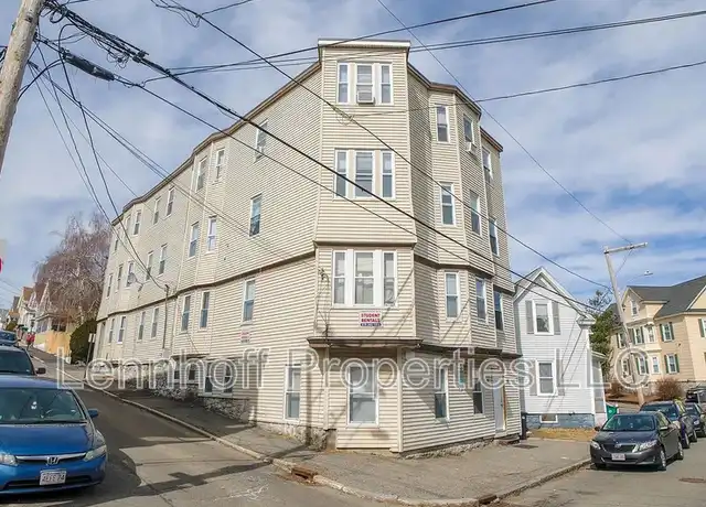 Property at 82 Gershom Ave Unit 7, Lowell, MA, 01854, 3 beds, 1 bath, [object Object]