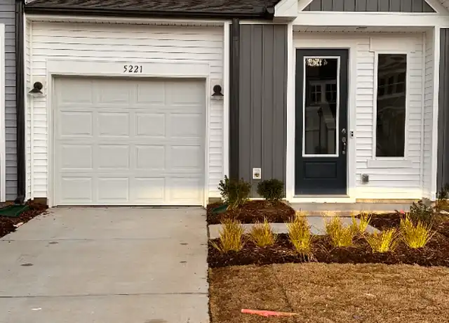 Property at 5221 Somerset Hill Ln, Charlotte, NC, 28269, 2 beds, 2.5 baths, [object Object]