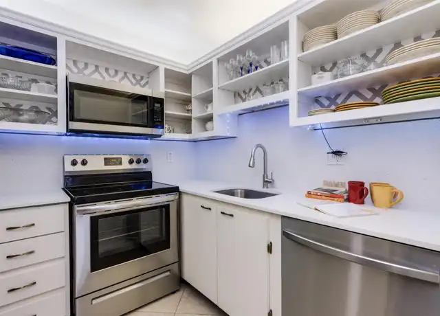 Property at 259 S Cypress Rd #501, Pompano Beach, FL, 33060, 2 beds, 2 baths, [object Object]