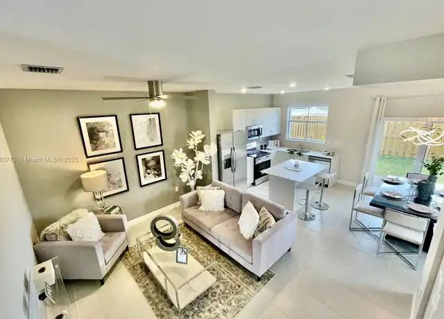 Property at 2836 SE 26 Ter, Homestead, FL, 33035, 3 beds, 3 baths, [object Object]