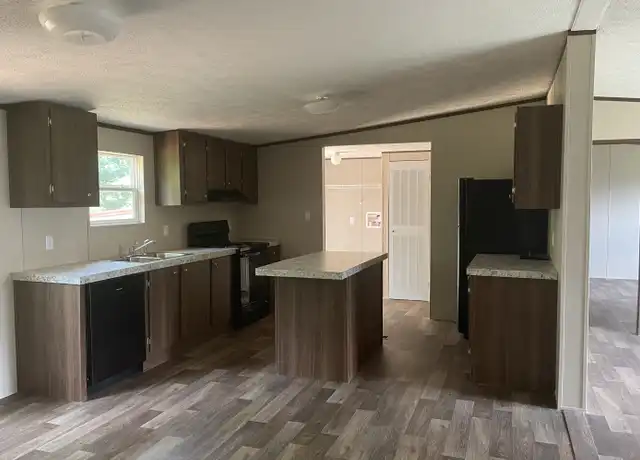 Property at 326 Oak Leaf Cir, Maryville, TN, 37804, 3 beds, 2 baths, [object Object]