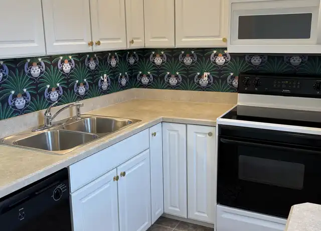 Property at 31 Pine Arbor Ln #206, Vero Beach, FL, 32962, 2 beds, 2 baths, [object Object]