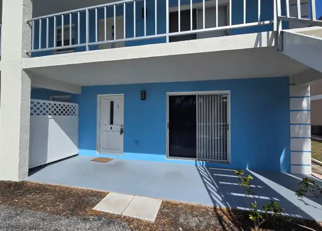 Property at 504 Barcelona Ave Unit 3, Venice, FL, 34285, 2 beds, 2 baths, [object Object]