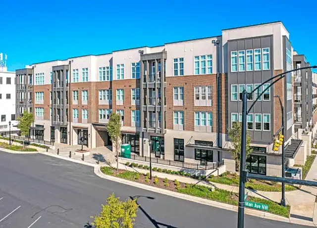 Property at One North Center - 1 N Center St, Hickory, NC, 28601, 1 bed, 1 bath, [object Object]