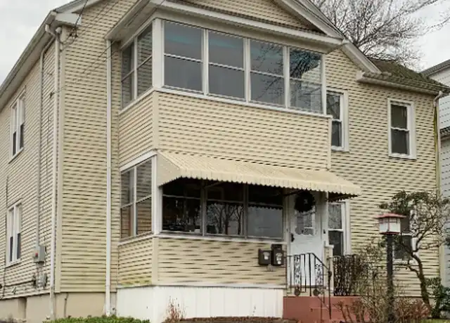 Property at 120 Cambridge St Unit 1st floor, West Hartford, CT, 06110, 2 beds, 1 bath, [object Object]