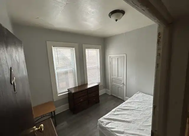Property at 2657-2659 S 28th St, Milwaukee, WI, 53215, 0 beds, 1 bath, [object Object]