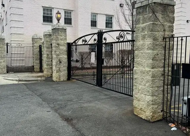 Property at 3210 8th St SE, Washington, DC, 20032, 1 bed, 1 bath, [object Object]