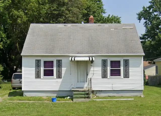 Property at 912 E 26th St, Muncie, IN, 47302, 2 beds, 1 bath, [object Object]