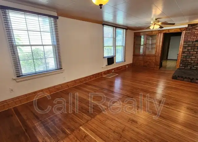 Property at 829 W Chelan Ave, Spokane, WA, 99205, 2 beds, 1 bath, [object Object]
