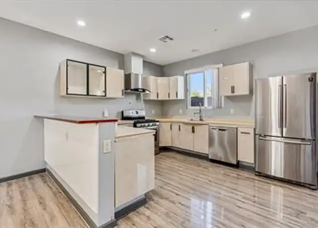 Property at 1641 N 51st St, Phoenix, AZ, 85008, 3 beds, 2.5 baths, [object Object]