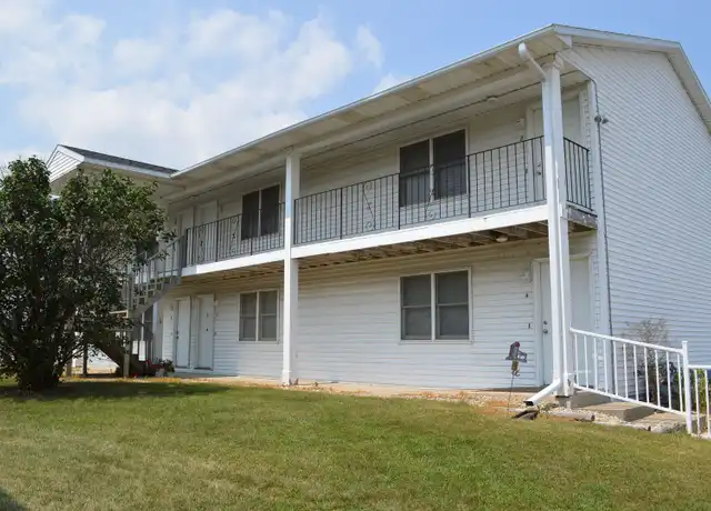 Property at 2102 14th Ave N Unit 5, Clear Lake, IA, 50428, 1 bed, 1 bath, [object Object]