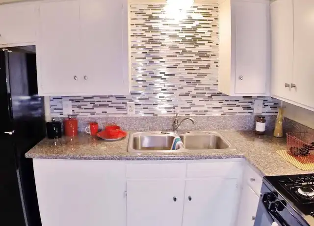 Property at 2415 Charlotte St Unit 215, Denton, TX, 76201, 2 beds, 1 bath, [object Object]