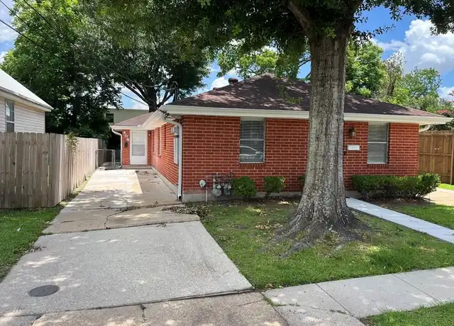 Property at 405 Papworth Ave, Metairie, LA, 70005, 3 beds, 2 baths, [object Object]