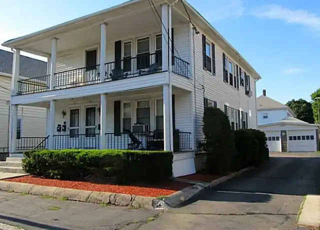 Property at 92 Lee St Unit 2 rear, Pawtucket, RI, 02861, 1 bed, 1 bath, [object Object]