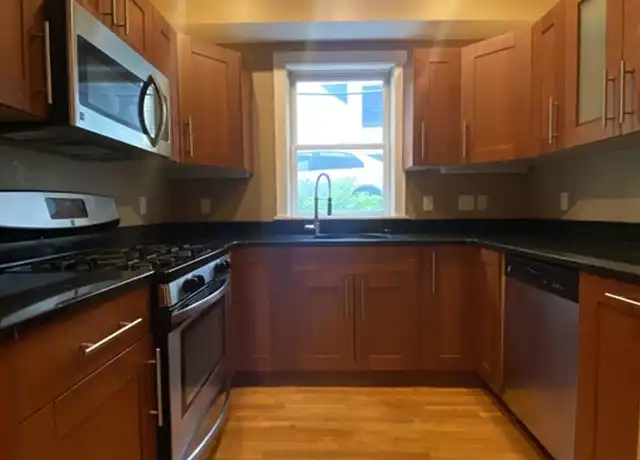 Property at 1592 Beacon St Unit 3, Brookline, MA, 02446, 4 beds, 2 baths, [object Object]