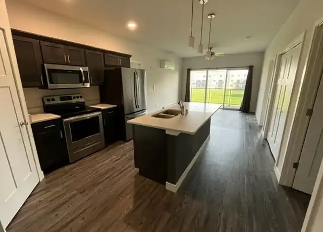 Property at Cottage Grove Commons: Limestone - 100 Limestone Pass, Cottage Grove, WI, 53527, 1 bed, 1 bath, [object Object]