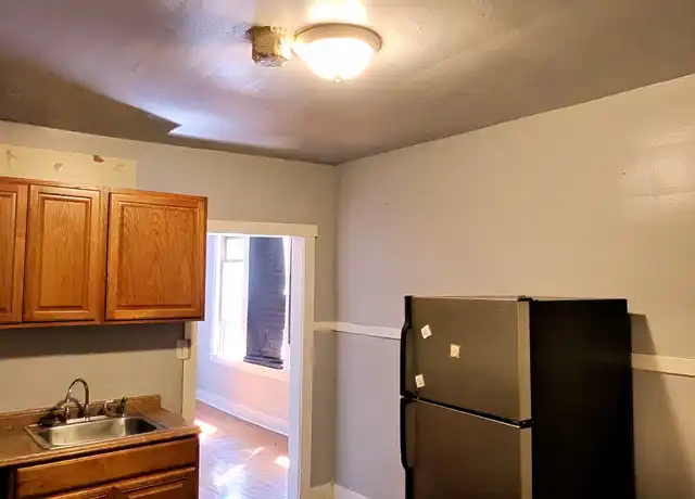 Property at 11252 S Eggleston Ave Unit 2nd Floor, Chicago, IL, 60628, 1 bed, 1 bath, [object Object]