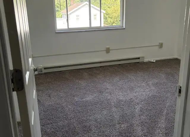 Property at 685 E Michigan Ave Unit 208, Battle Creek, MI, 49014, 1 bed, 1 bath, [object Object]
