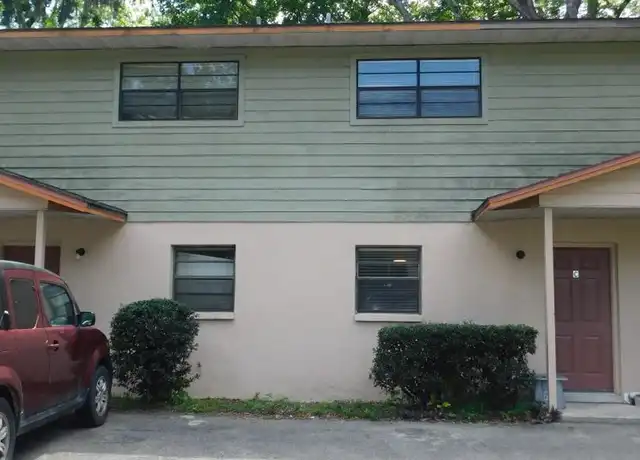 Property at 914 SW 59th Ter, Gainesville, FL, 32607, 2 beds, 1.5 baths, [object Object]