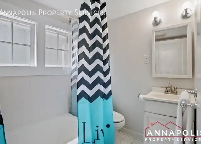 Property at 33 Glen Ave, Annapolis, MD, 21401, 3 beds, 3 baths, [object Object]