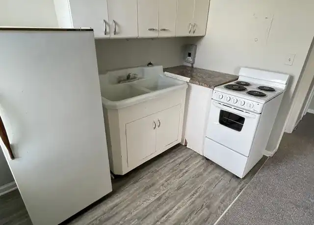 Property at 208 S Market St Unit B-05, Delphi, IN, 46923, 1 bed, 1 bath, [object Object]