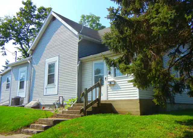 Property at 811 N King St, Muncie, IN, 47303, 4 beds, 2 baths, [object Object]