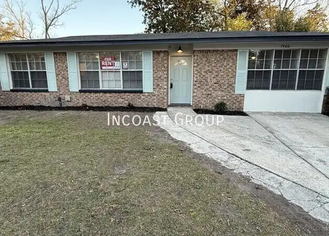 Property at 7466 Ridgeway Rd N, Jacksonville, FL, 32244, 4 beds, 2 baths, [object Object]