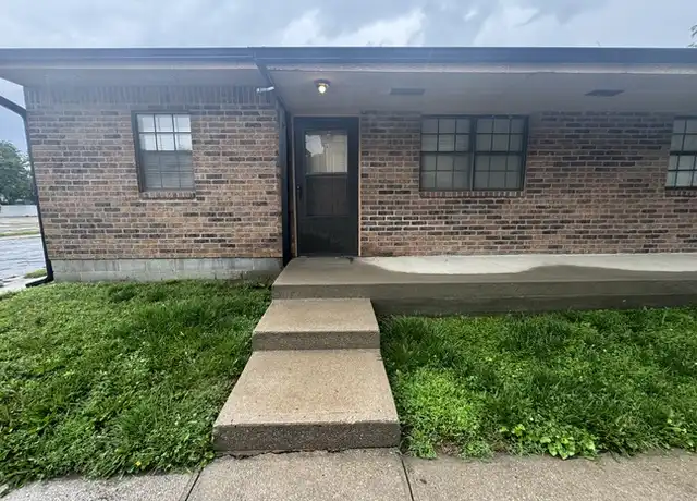 Property at 100 E Brasfield St Unit A, Smithville, MO, 64089, 2 beds, 1 bath, [object Object]