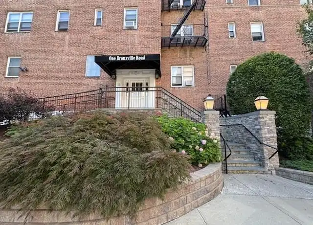 Property at 1 Bronxville Rd Unit 3M, Yonkers, NY, 10708, 1 bed, 1 bath, [object Object]