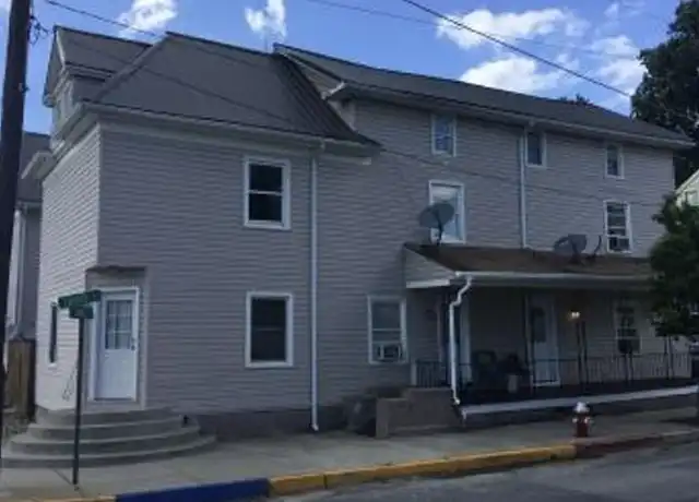 Property at 104 Church St Unit 6, New Windsor, MD, 21776, 3 beds, 1 bath, [object Object]