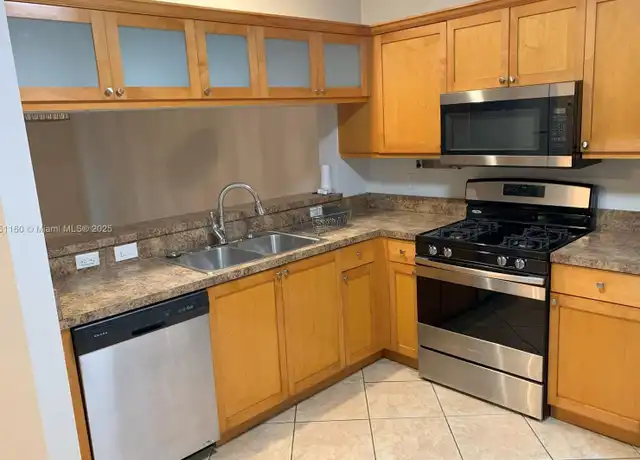 Property at 10911 Jewel Box Ln, Tamarac, FL, 33321, 2 beds, 2.5 baths, [object Object]