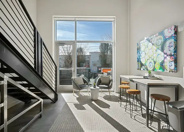 Photo of 950 63rd St, Emeryville, CA 94608