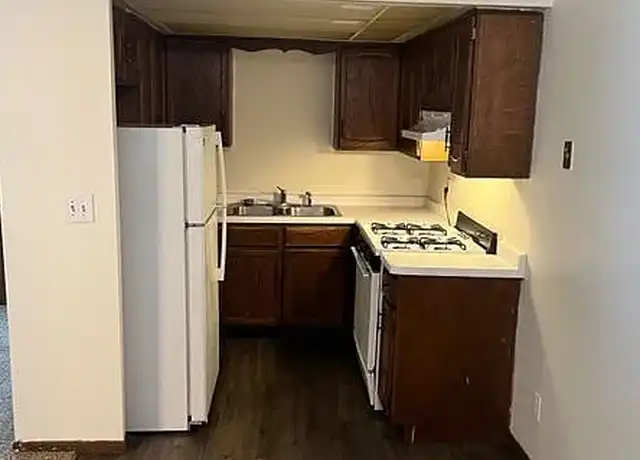 Property at Deer Trail Apartments - 9800 W Menomonee Park Ct, Milwaukee, WI, 53225, 2-3 beds, 1-1.5 bath, [object Object]