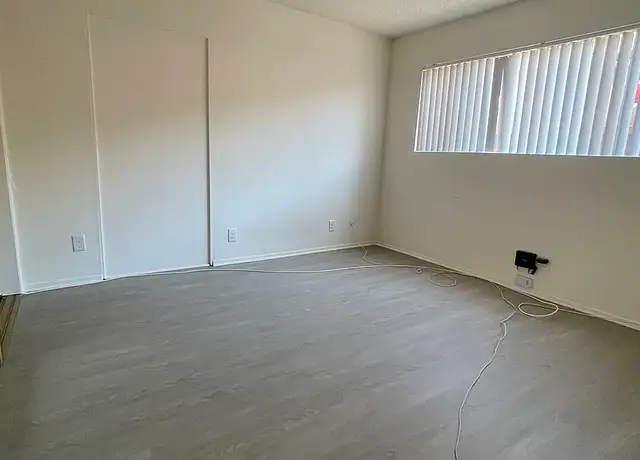 Photo of 331 Eucalyptus Dr, El Segundo, CA 90245