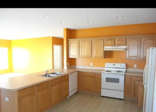 Property at 221 Amesbury Ln, Kissimmee, FL, 34758, 4 beds, 2.5 baths, [object Object]