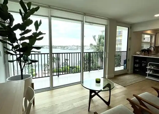 Property at 3500 Gulf Shore Blvd N #406, Naples, FL, 34103, 2 beds, 2 baths, [object Object]